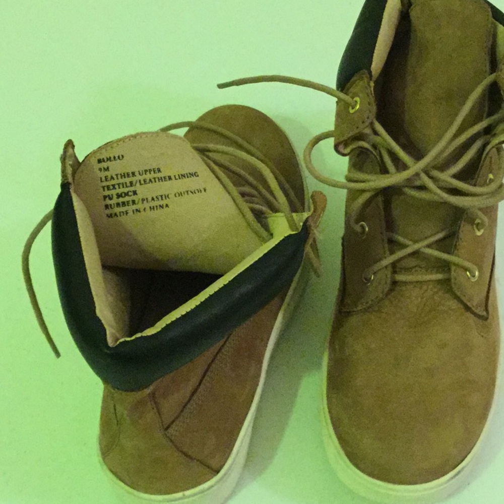 Steve Madden - Picture 2 of 3